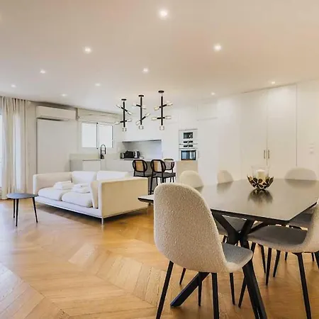 Lejlighed Modern, Spacious Just Outside Paris Levallois-Perret