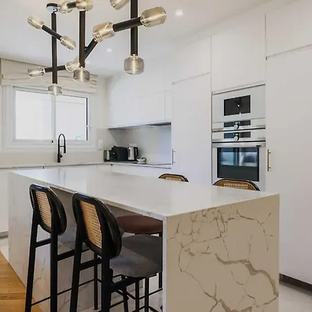 Modern, Spacious Just Outside Paris *